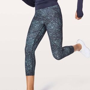 SOLD Lululemon Lead the Pack Crop